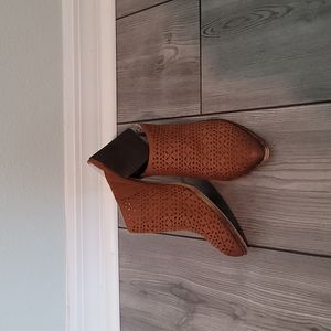 Camel Caslon Mules - Size 6, Lightly Worn